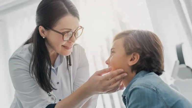 Podwyższony poziom TSH u dziecka – objawy, przyczyny i leczenie