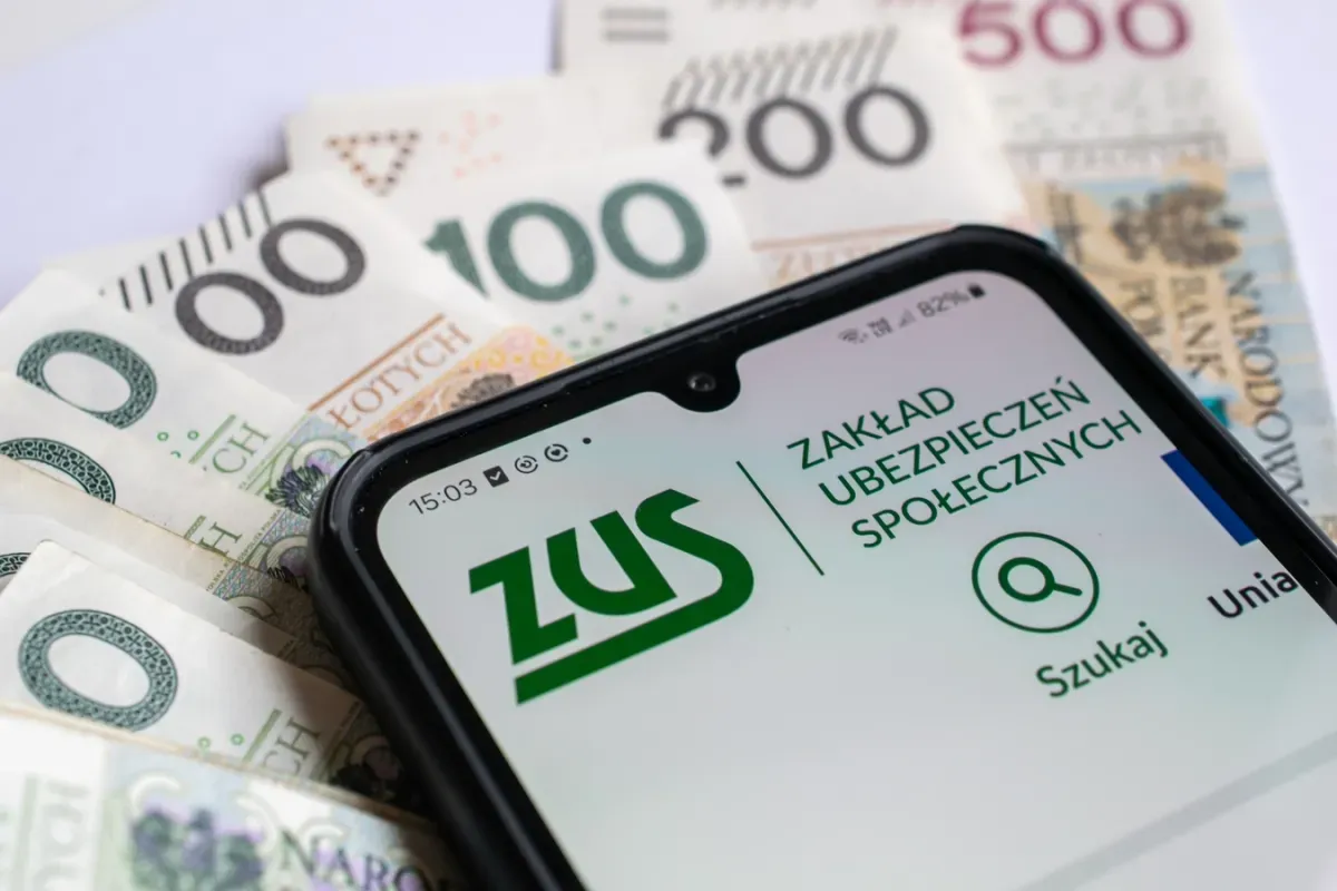 Dwie umowy zlecenia - Jak rozliczyć ZUS i czy to się opłaca w 2026 r.? Dwie umowy zlecenia - Jak rozliczyć ZUS i czy to się opłaca w 2026 r.?