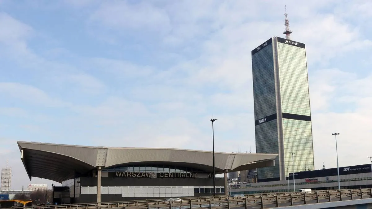 Kto jest właścicielem hotelu Marriott w Warszawie i co się zmieniło?