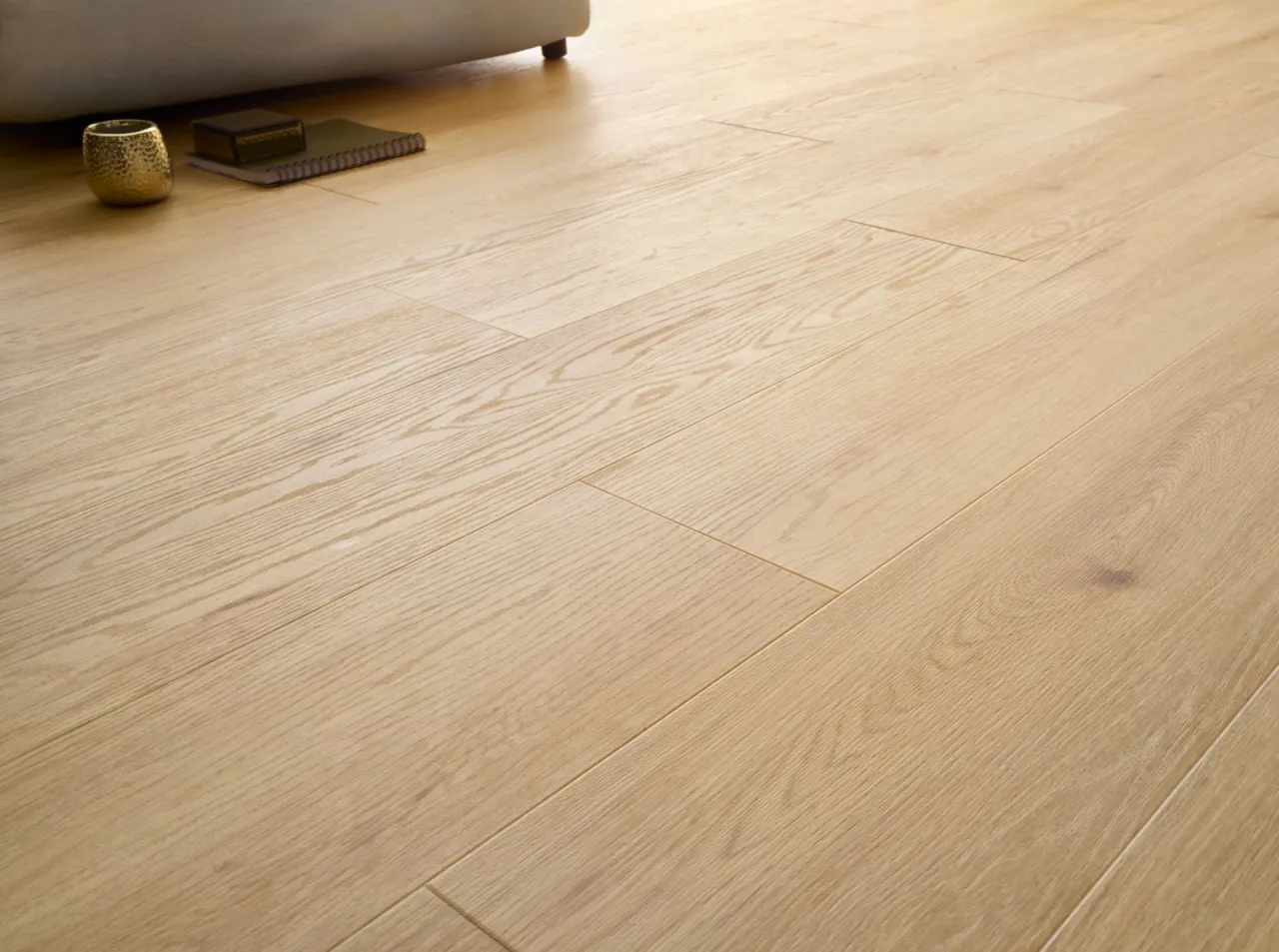 Jak położyć panele w całym mieszkaniu i uniknąć najczęstszych błędów