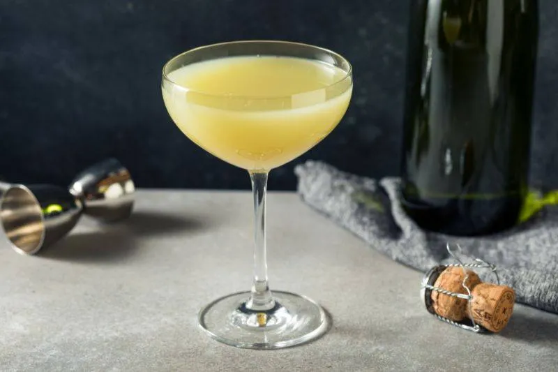 Najlepsze drinki z Lillet, które zaskoczą Twoich gości