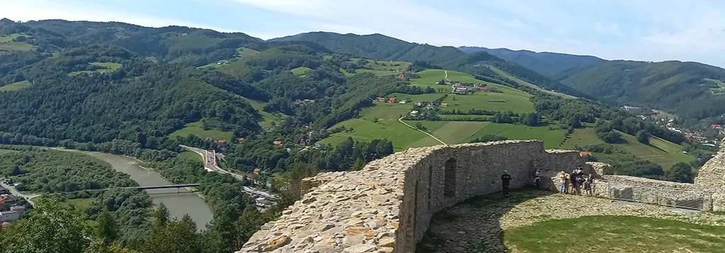 Rytro atrakcje, które zaskoczą każdego turystę w Beskidach