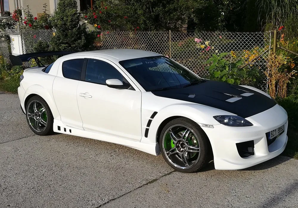 Mazda RX8 tuning: Jak poprawić osiągi i wygląd tego sportowego modelu?