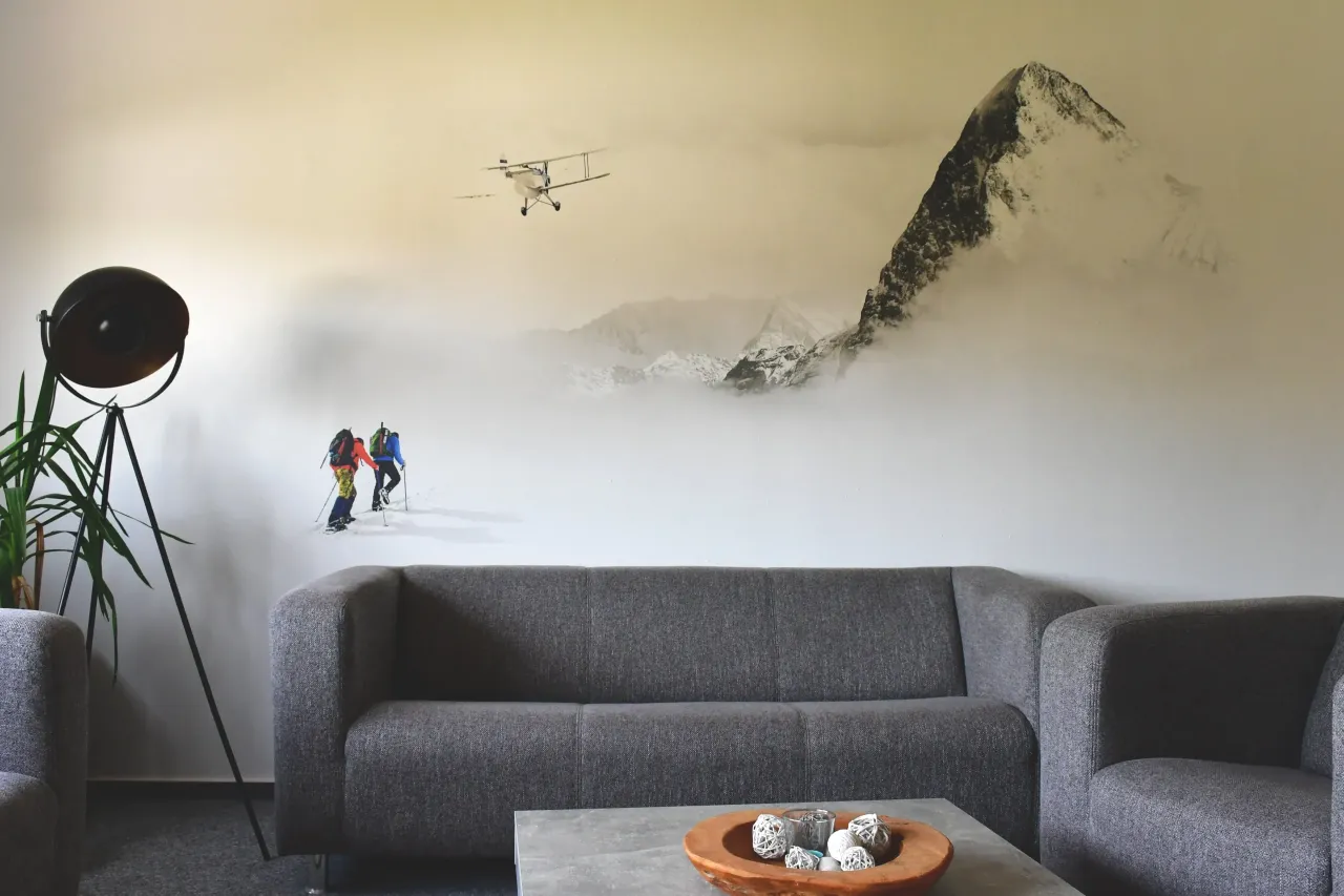 Folia druk ścienny - jak ożywić wnętrze i uniknąć nudnych ścian