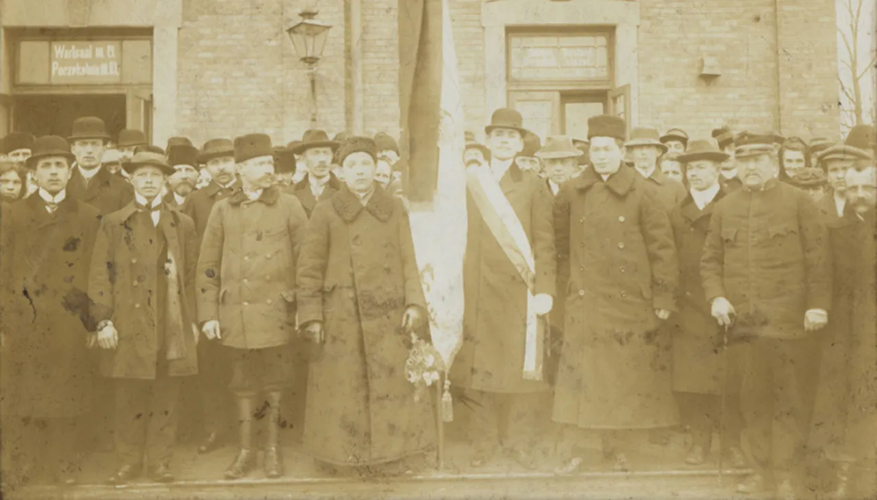 Co to jest konfederacja? Historia, znaczenie i współczesne konteksty