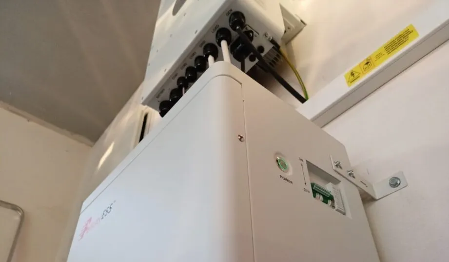 Magazyn energii do domu - jaka pojemność wybrać, ile kosztuje? Poradnik 2025