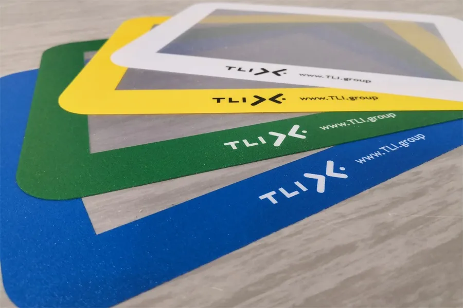 Druk na folii samoprzylepnej w Poznaniu – najlepsze oferty i ceny