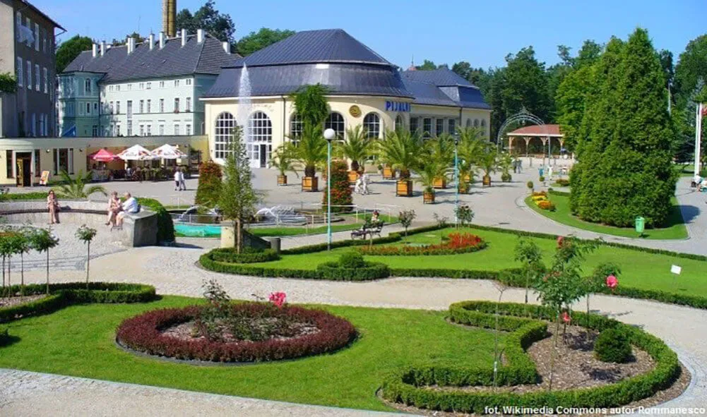 Kudowa-Zdrój atrakcje: Niezapomniane miejsca i praktyczne porady