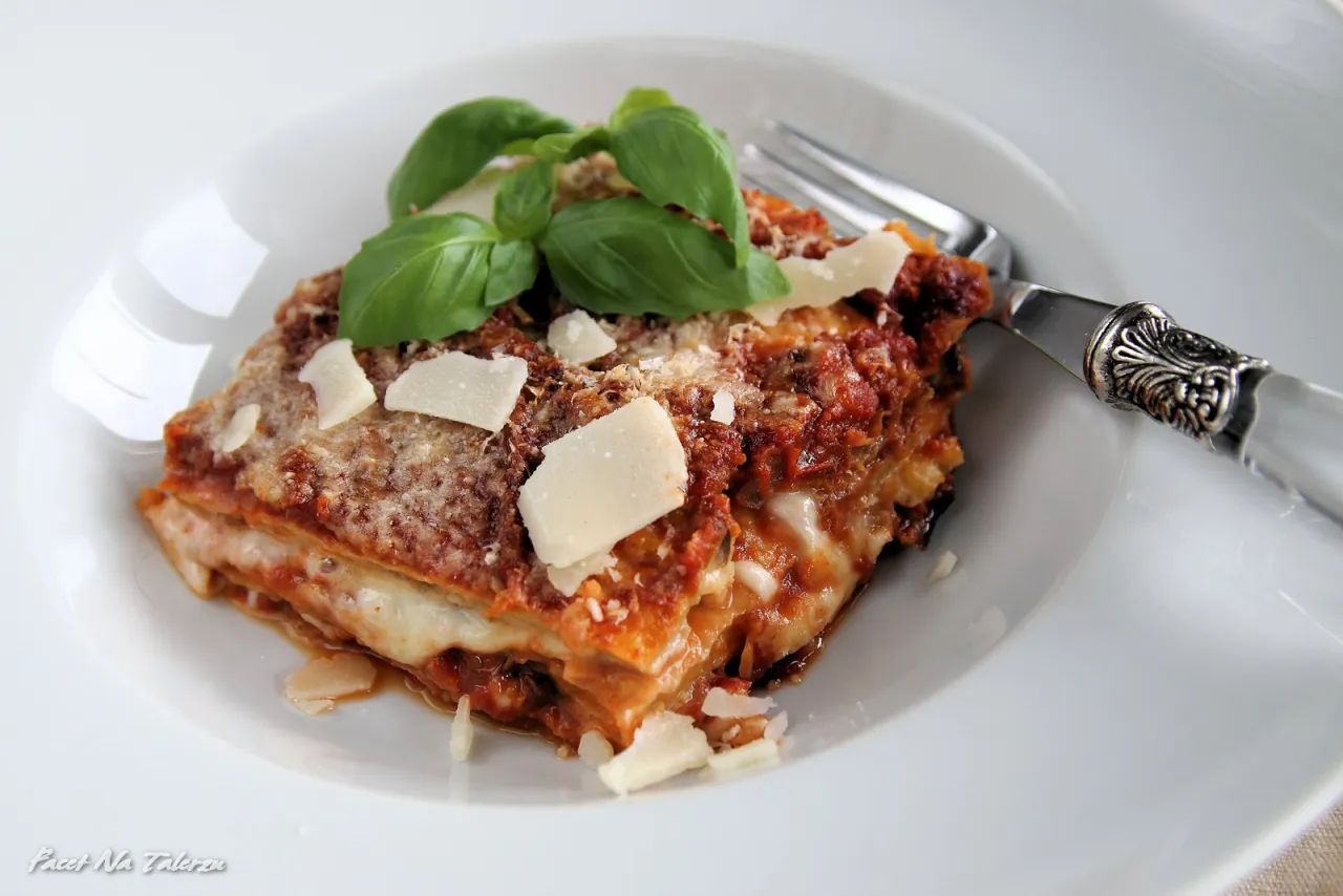 Zapiekanka z bakłażanem: przepis bez goryczki i wody