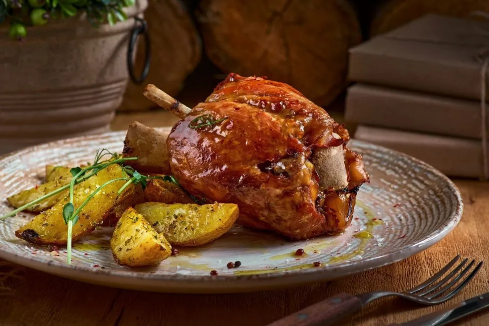 Golonka co to jest? Poznaj tajemnice tego pysznego mięsa