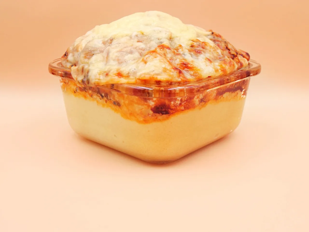 Pizza z mikrofali: Chrupiący spód w 5 minut - przepis ekspresowy