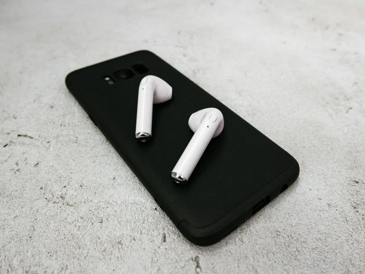 Jak połączyć telefon z słuchawkami Bluetooth - proste kroki i porady