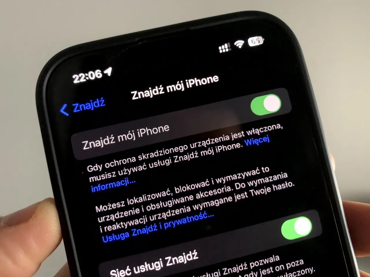 Wymiana baterii iPhone 14 Pro: Ceny, serwisy i ważne informacje
