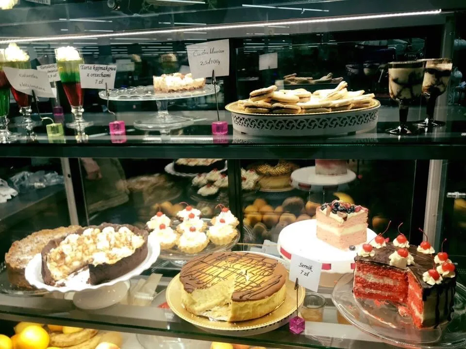 Gdzie zjeść w Węgierskiej Górce? Odkryj najlepsze miejsca na posiłek