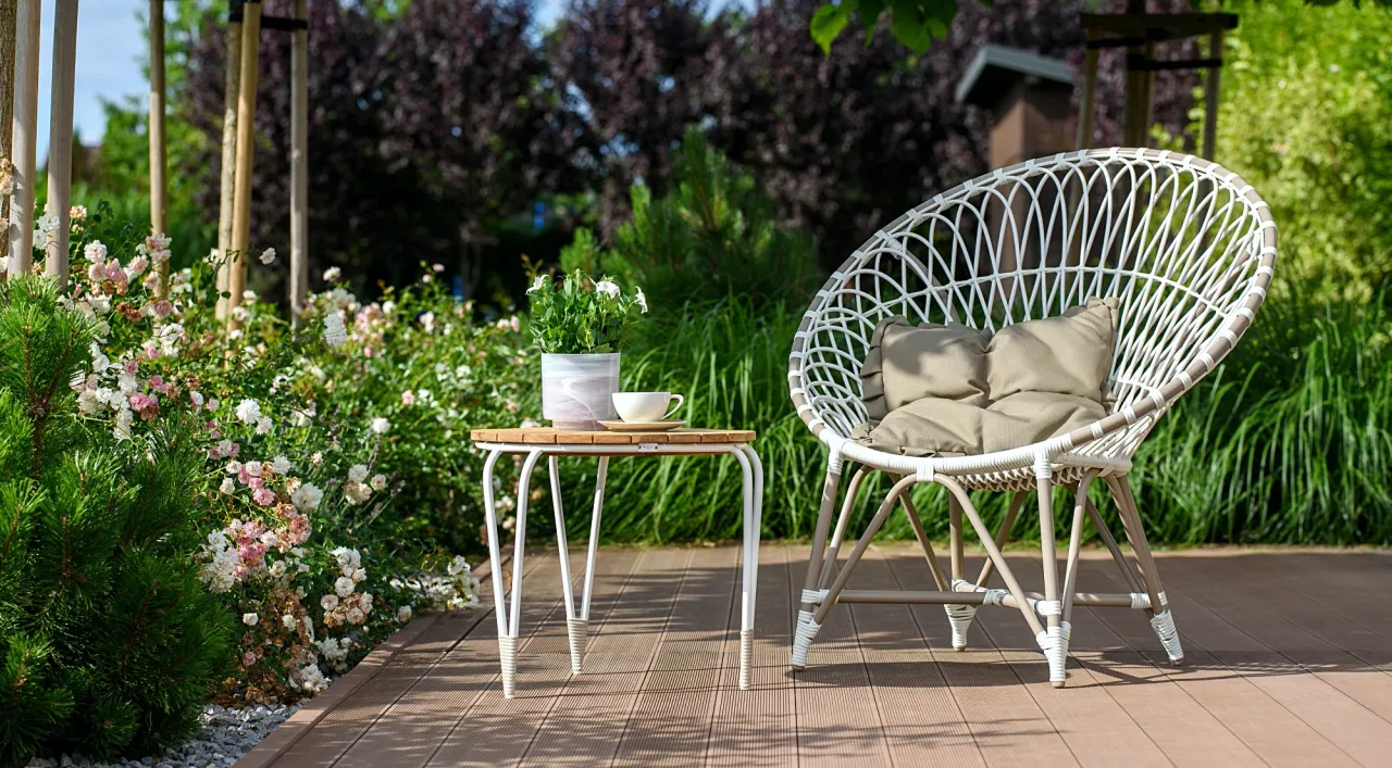 Czym obłożyć taras? Najlepsze materiały, które przetrwają lata