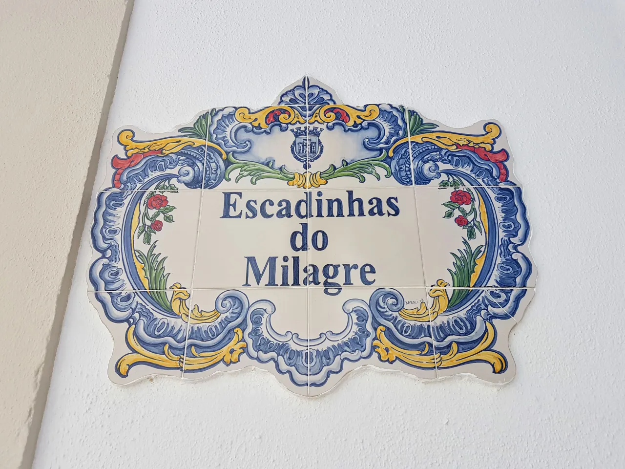 Elewacje w portugalskich domach: jak je zabezpieczyć