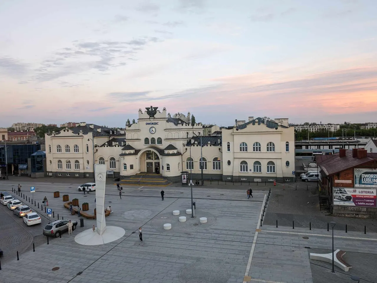 Jak dojechać do dworca PKP w Lublinie – najłatwiejsze opcje transportu