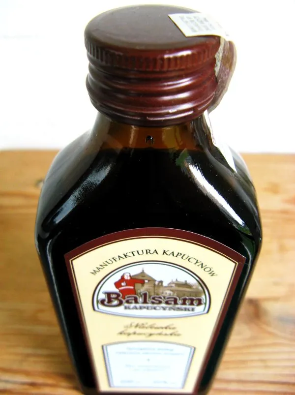 Jak stosować balsam kapucyński? Bezpieczne dawkowanie i zastosowanie