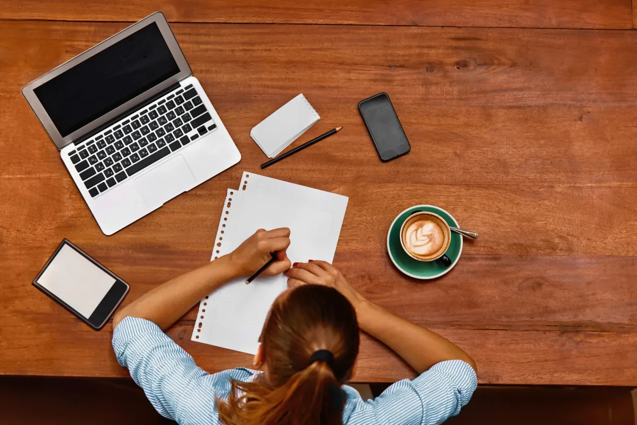 Praca po studiach filologicznych - jak uniknąć trudności na rynku pracy