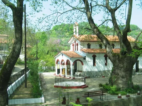 Kokkino Nero atrakcje: odkryj niezwykłe miejsca i naturalne skarby