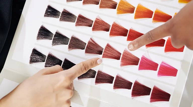 Jaki kolor włosów do mnie pasuje aplikacja – uniknij błędów przy farbowaniu Jaki kolor włosów do mnie pasuje aplikacja – uniknij błędów przy farbowaniu