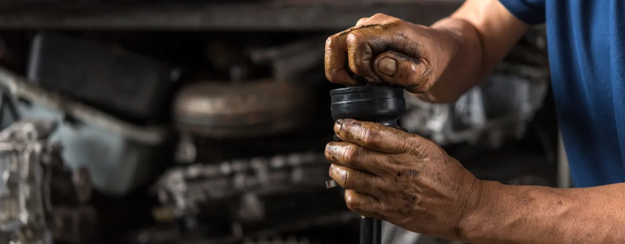 Dlaczego mechanicy uwielbiają smar EP2? 5 kluczowych powodów!