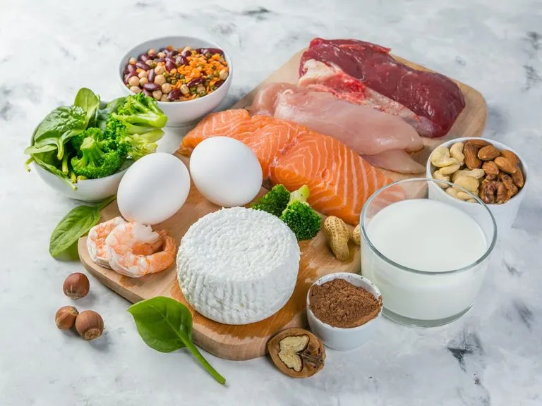 Ile białka na redukcji, aby nie stracić masy mięśniowej?