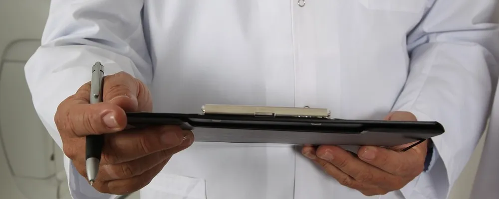 Umowa zlecenie a badania lekarskie: co mówi PIP? Fakty i mity