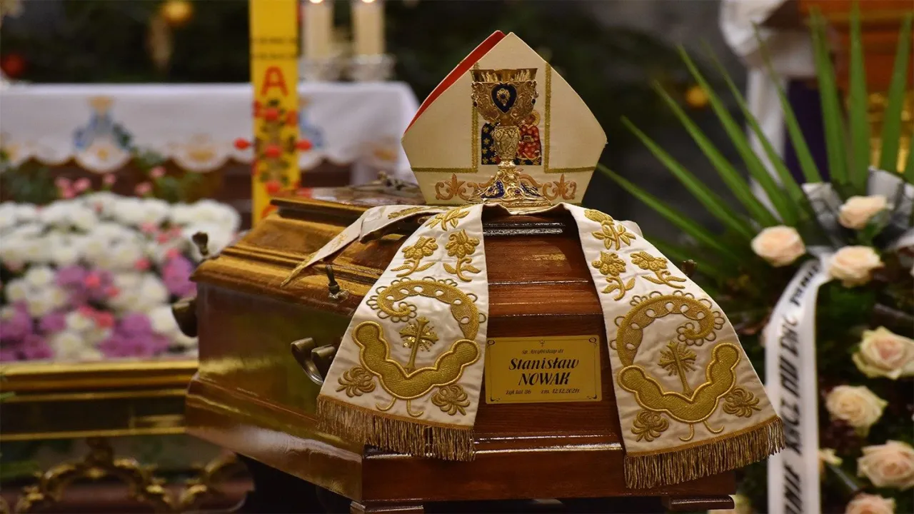 Jak sprawdzić datę pogrzebu w Częstochowie i uniknąć nieporozumień