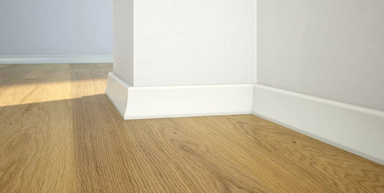 Jakie listwy do drewnianej podłogi? 5 kluczowych kryteriów wyboru