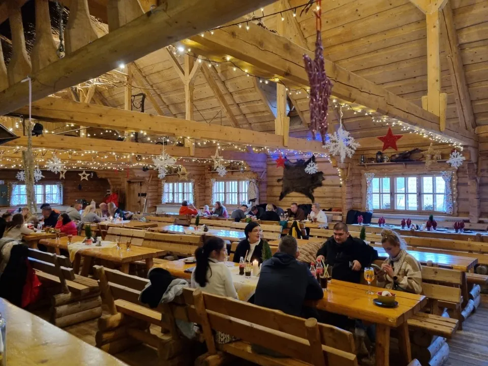 Gdzie zjeść w Karpaczu? Najlepsze restauracje i smaki, które musisz poznać