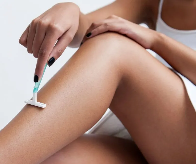 Jak pozbyć się podrażnień po goleniu i cieszyć się gładką skórą