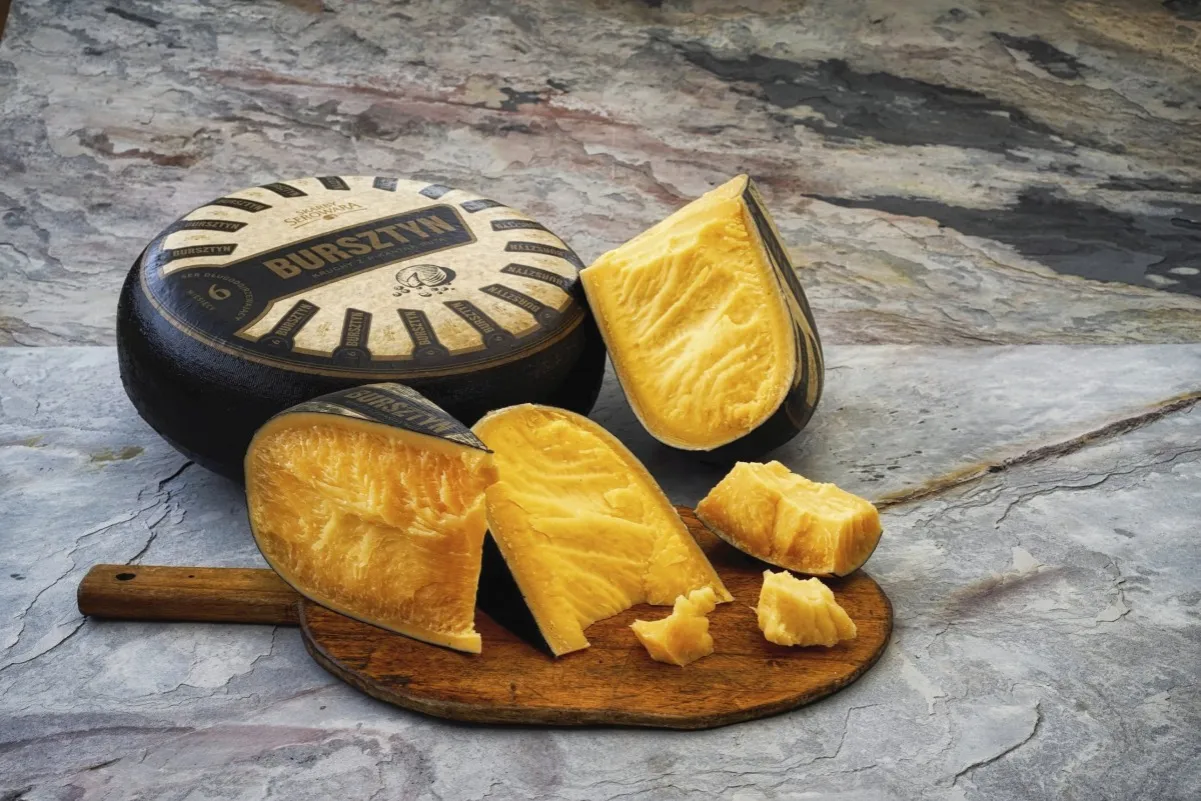 Polski odpowiednik parmezanu: Bursztyn i inne sery. Odkryj smak!