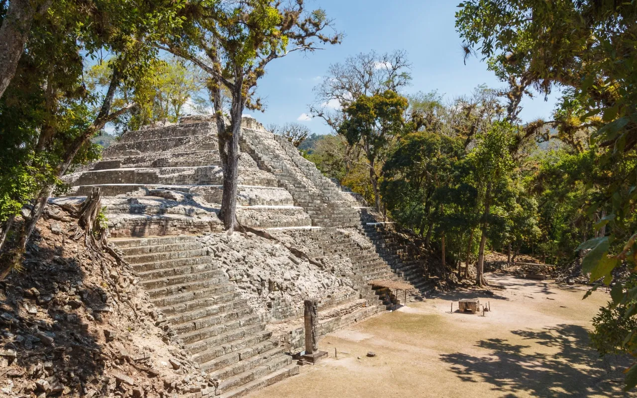 Dlaczego upadła cywilizacja Majów? Tajemnice i przyczyny