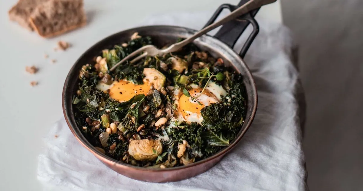 Co zrobić z jarmużu na obiad? Odkryj pyszne przepisy i pomysły