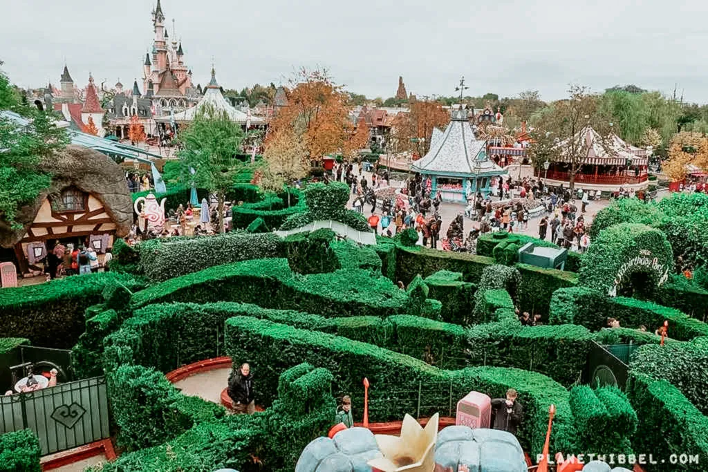 Disneyland Paris: Die besten Attraktionen & Wartezeiten meistern