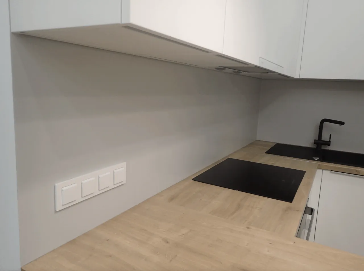 Alternatywy dla płytek w kuchni: przegląd, koszty, inspiracje