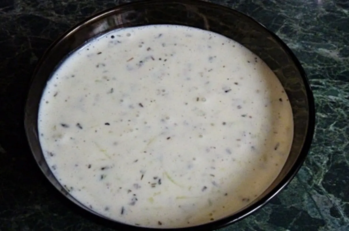 Sos jogurtowy do kebaba: Prosty przepis na smak z budki