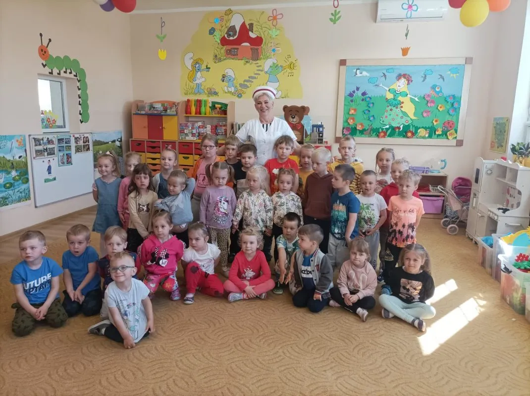 Zajęcia z pielęgniarką w przedszkolu: jak pokonać lęk przed wizytą?