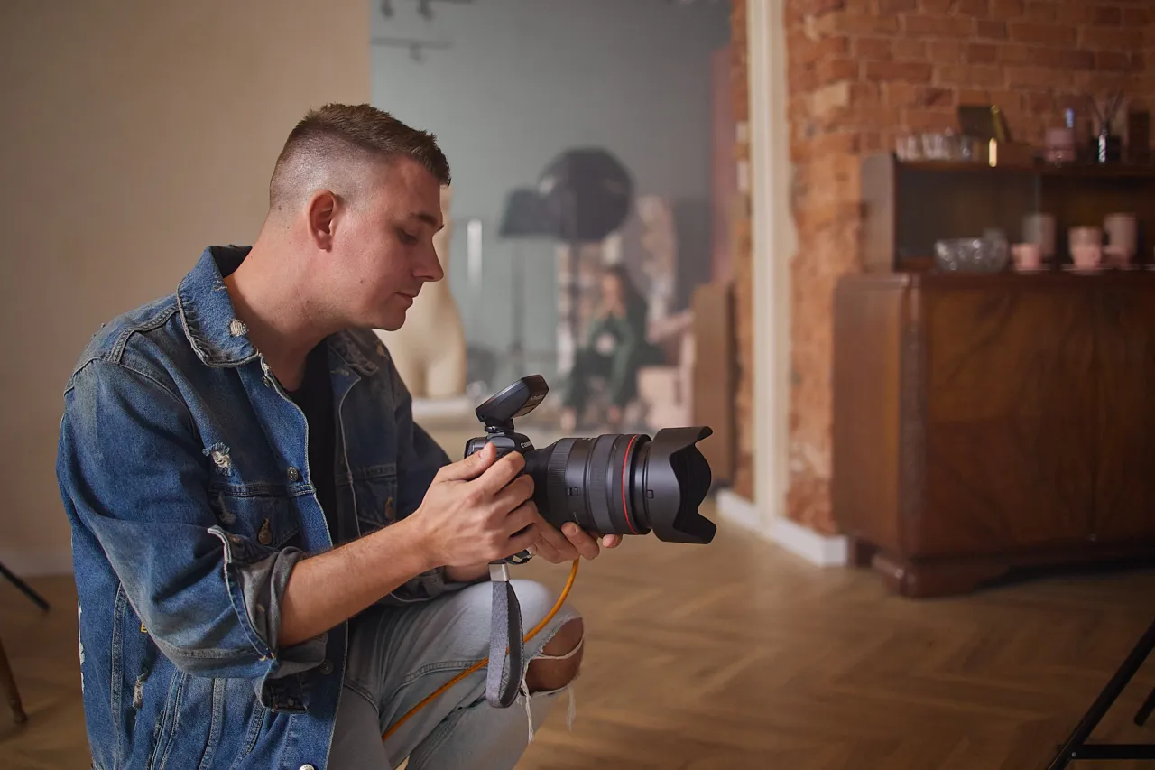 Jaki obiektyw do portretów APS-C? Oto najlepsze wybory dla Ciebie