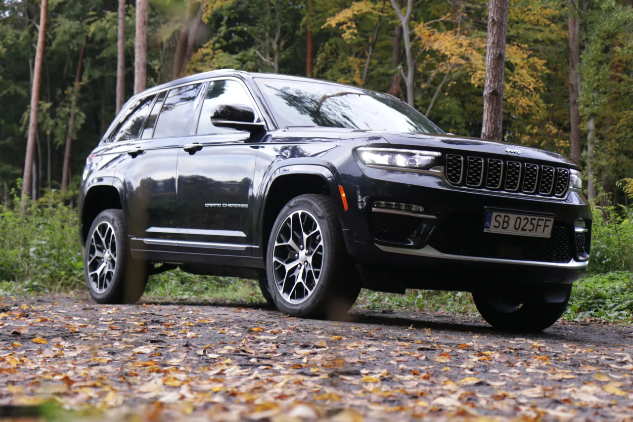 Ile pali Jeep Grand Cherokee? Sprawdź, by nie przepłacać za paliwo