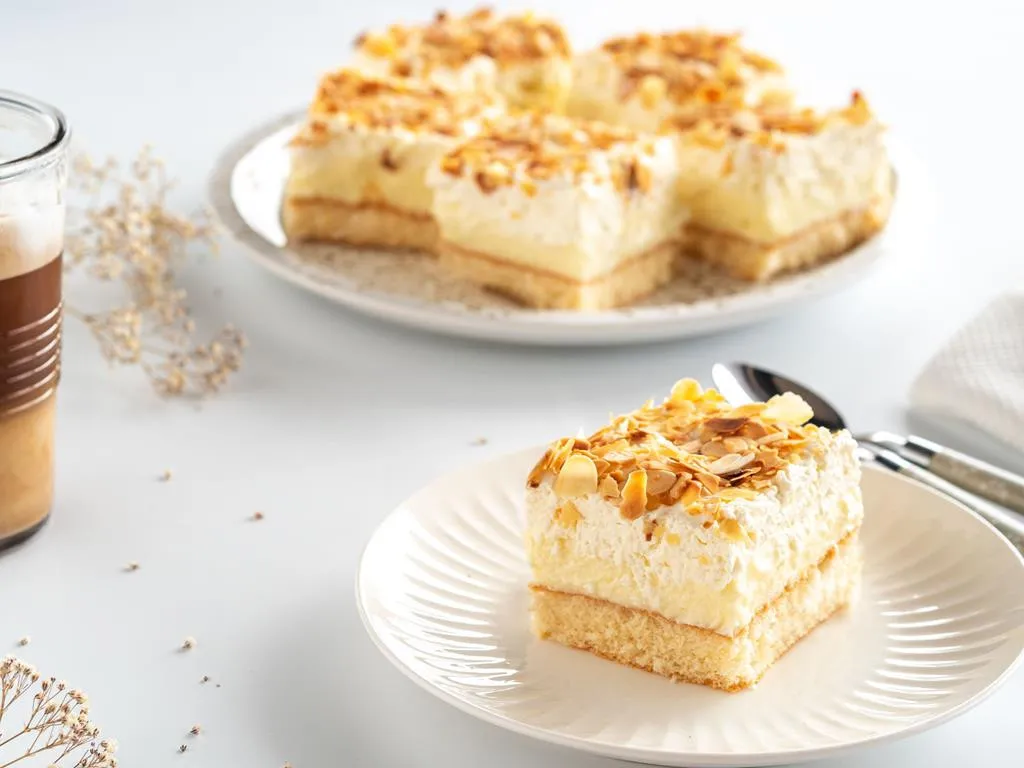 Proste przepisy na ciasta z kremem, które zaskoczą Twoich gości