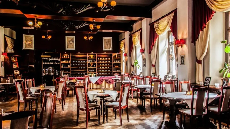 Szczawnica: Gdzie zjeść? Odkryj smaki Pienin i najlepsze lokale