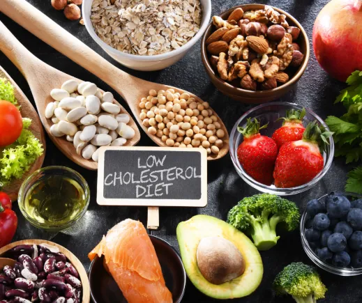 Czym zbijać cholesterol? Skuteczne metody na naturalne obniżenie poziomu