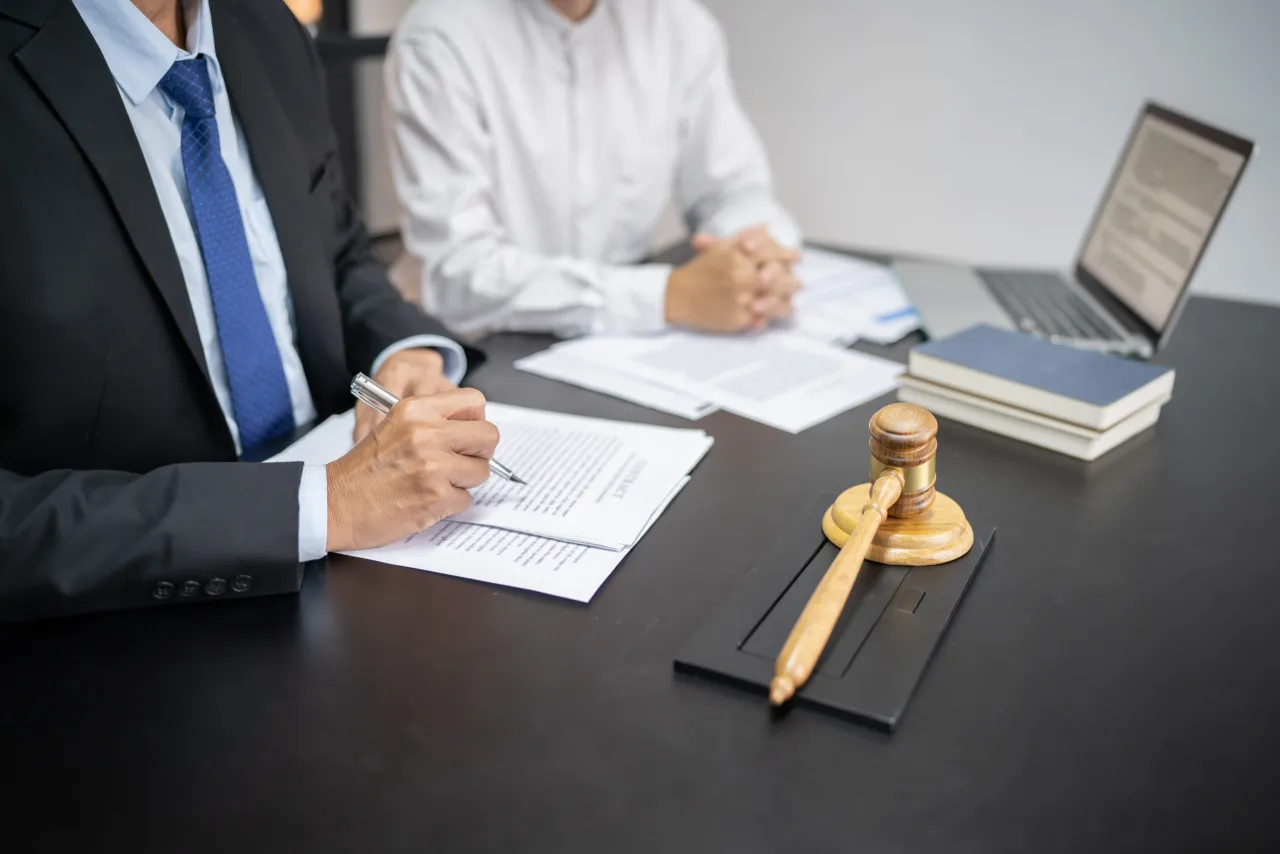 Ile kosztuje prowadzenie sprawy spadkowej przez adwokata? Zaskakujące stawki!