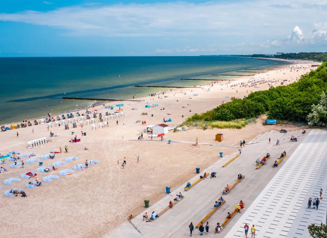 Kołobrzeg plaża wschodnia czy zachodnia - która jest lepsza dla Ciebie?