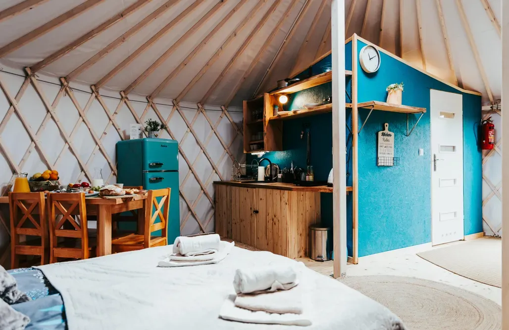 Ile kosztuje nocleg w Energylandii? Sprawdź ceny i opcje zakwaterowania