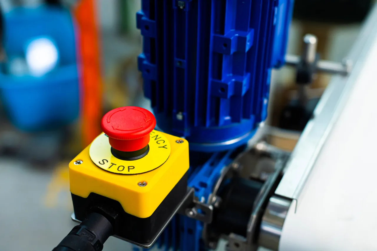 Izolacja elektryczna: klucz do bezpieczeństwa i unikania zagrożeń