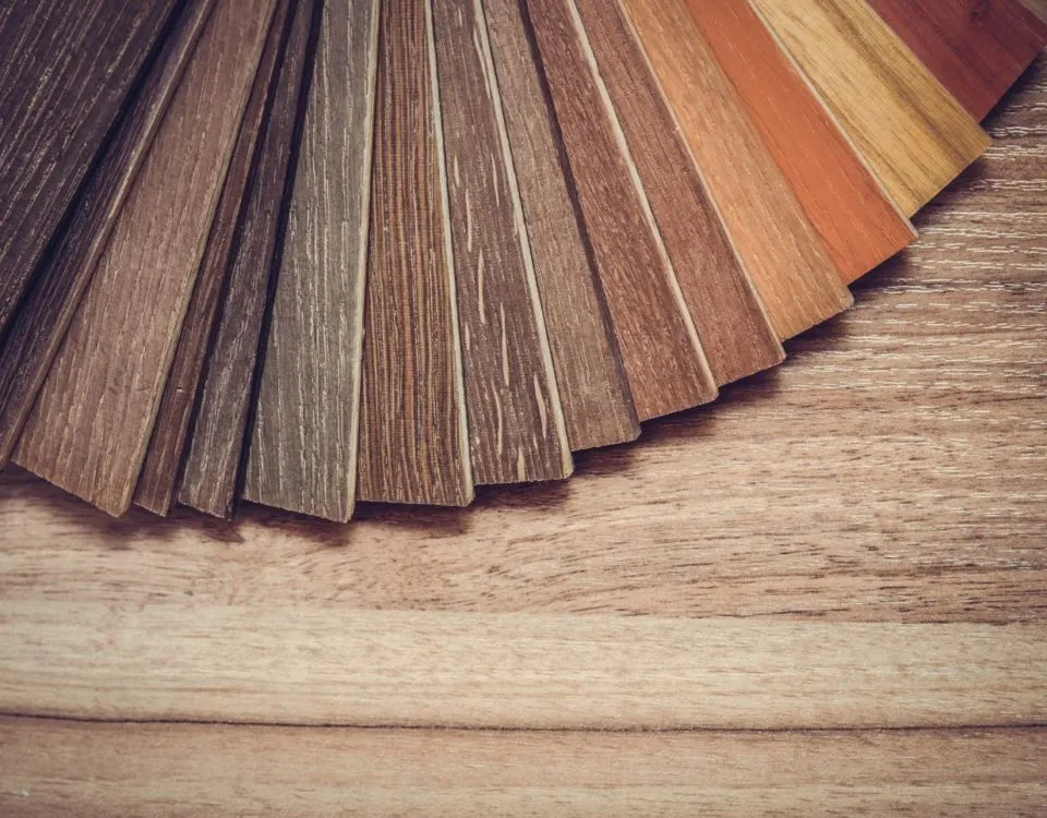 Czym pomalować drewnianą pergolę, aby uzyskać trwały efekt?