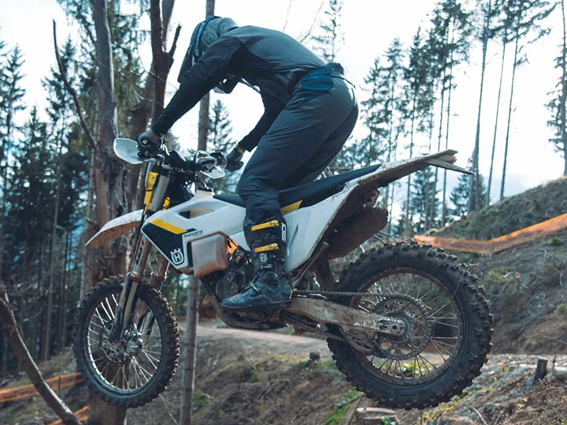 Husqvarna TE 250 2T - szczegółowe informacje i porównania modeli